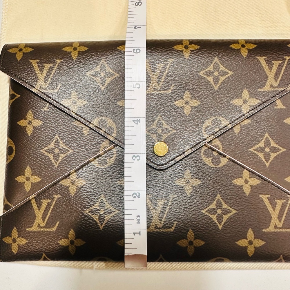 Louis Vuitton Classic Monogram Envelope Clutch - Picture 10 of 10